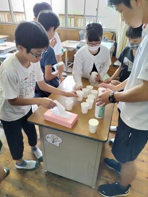 フッ化物洗口の様子