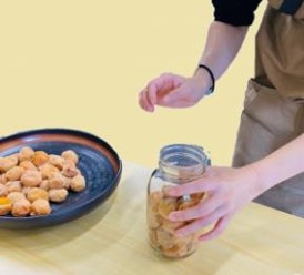 甘露梅づくり
