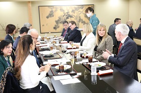 昼食会の様子