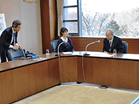 ラジオ(茨城放送)広報「新議長インタビュー」の収録を行う藤島議長