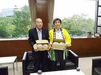 鉾田市長の訪問を受ける藤島議長