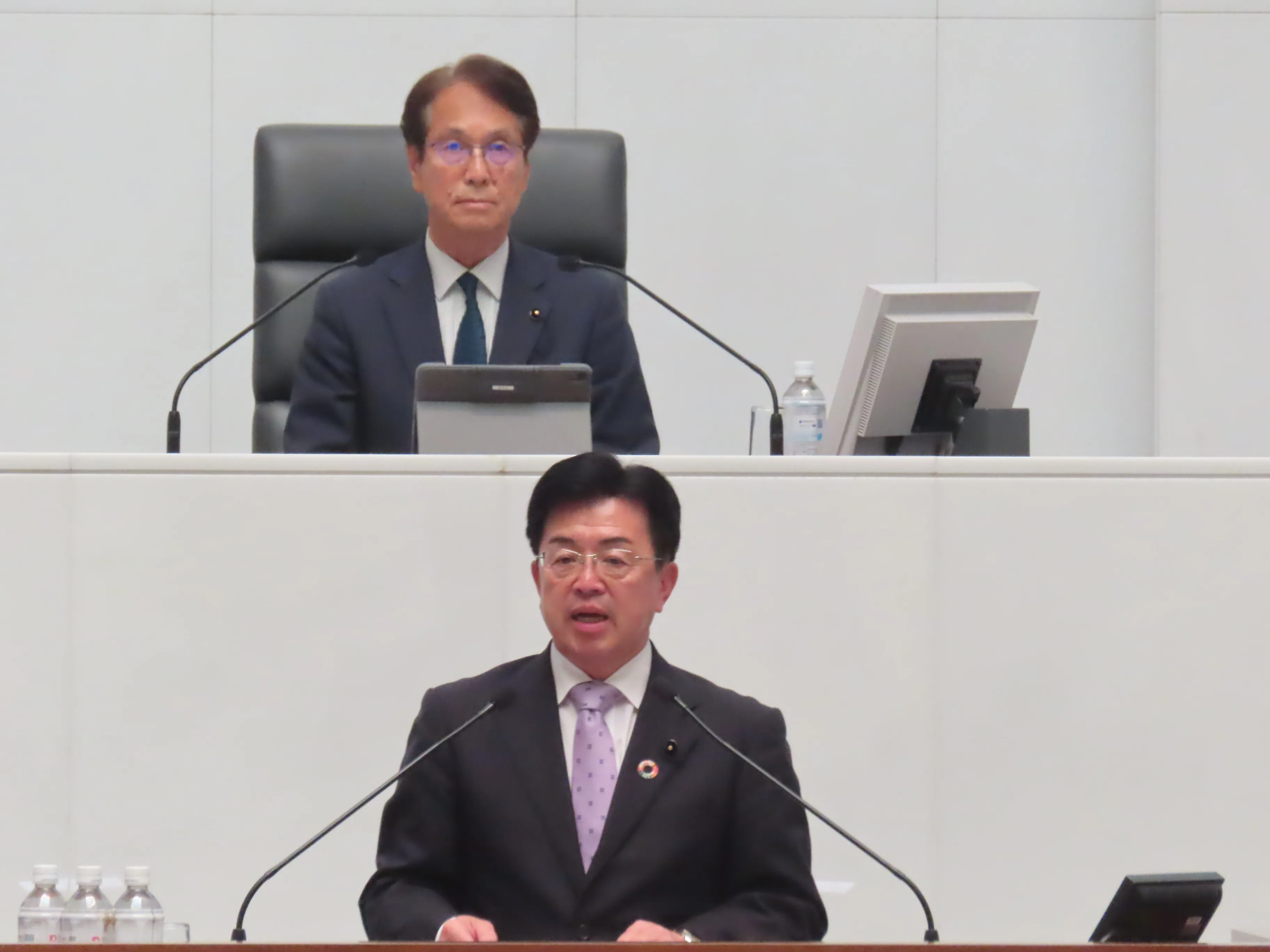 定例会の様子2