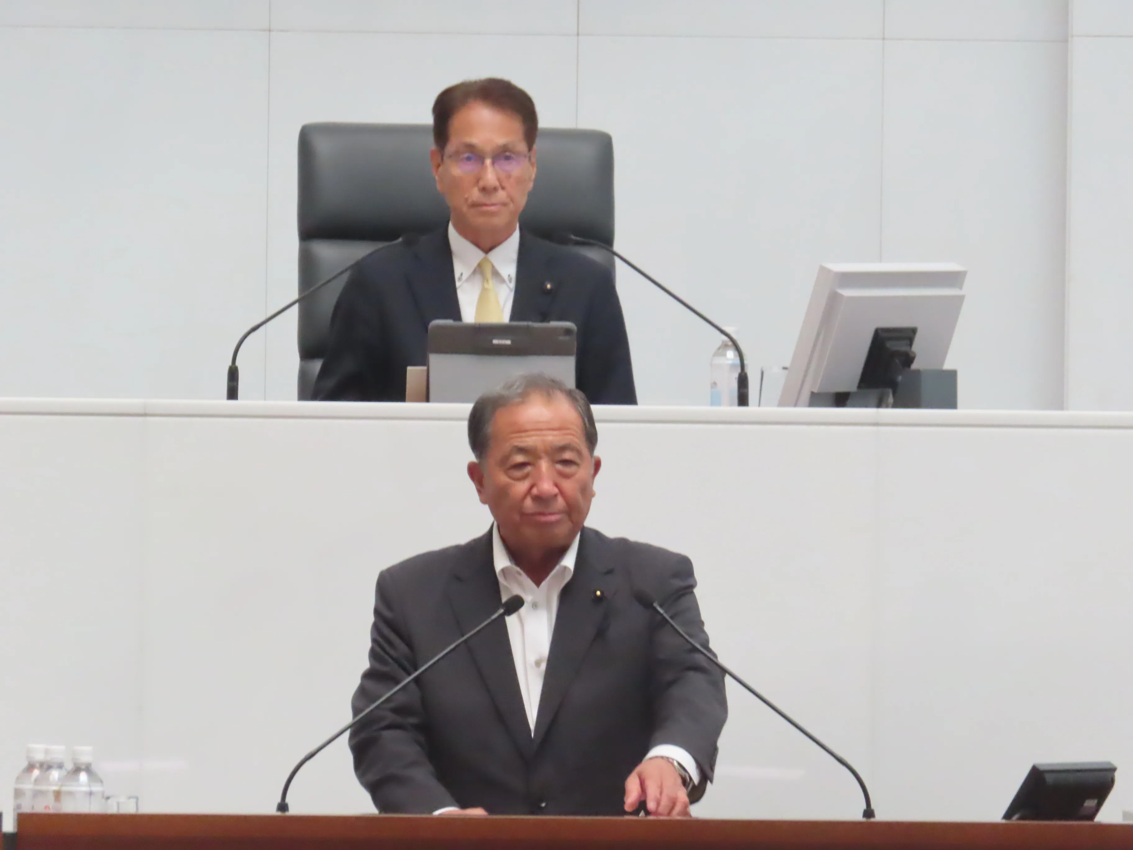 定例会の様子3