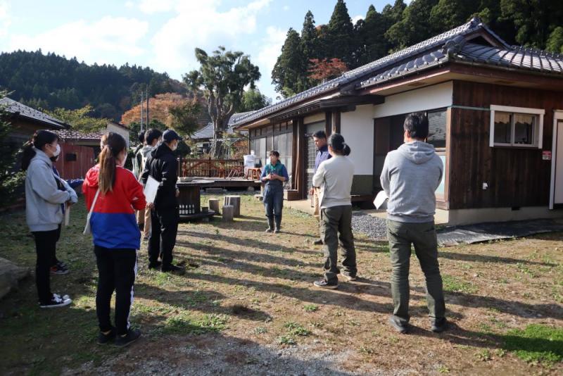 見学先の生産者による説明