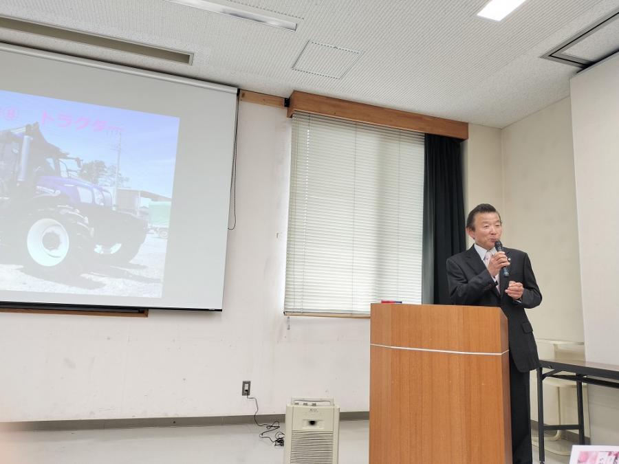 自身の農業経営を説明する菅井氏