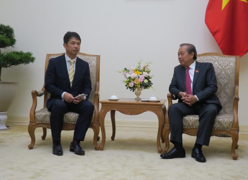チュオン・ホア・ビン副首相との会談写真